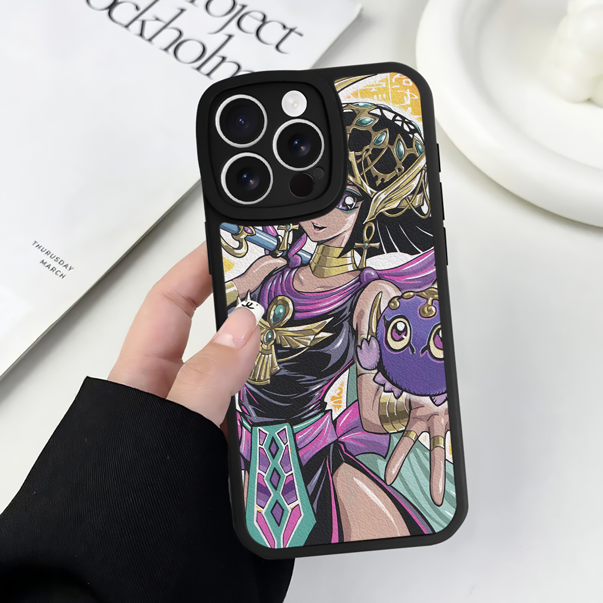 （画像用） 遊☆戯☆王 Yu-Gi-Oh! 【iPhone 16シリーズ対応】シリコンスマホケース（レザー調） 材質：シリコン